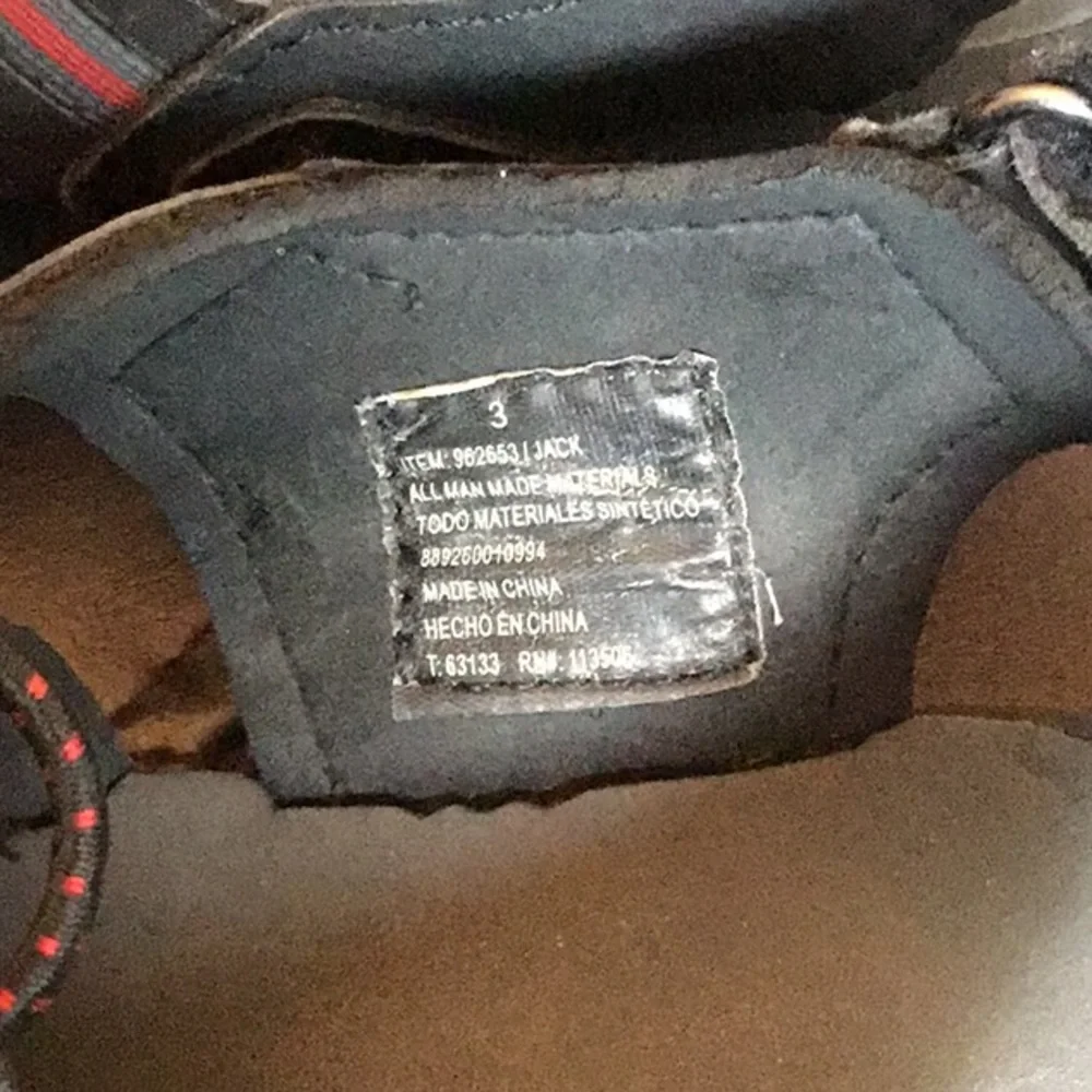 Khombu Sandals‎